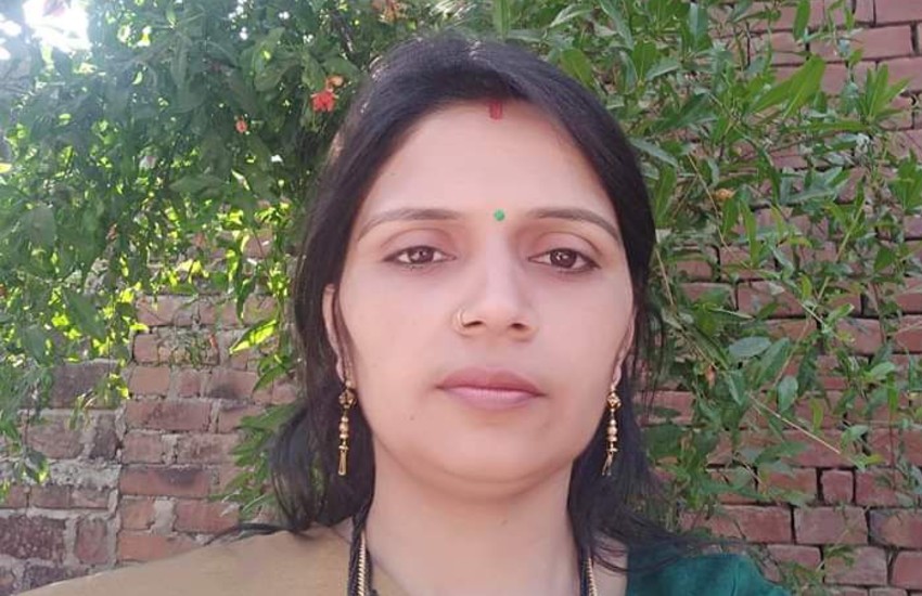 फिरोजाबाद में महिला को गोलियों से भूना, पुलिसकर्मी पति पर आरोप
