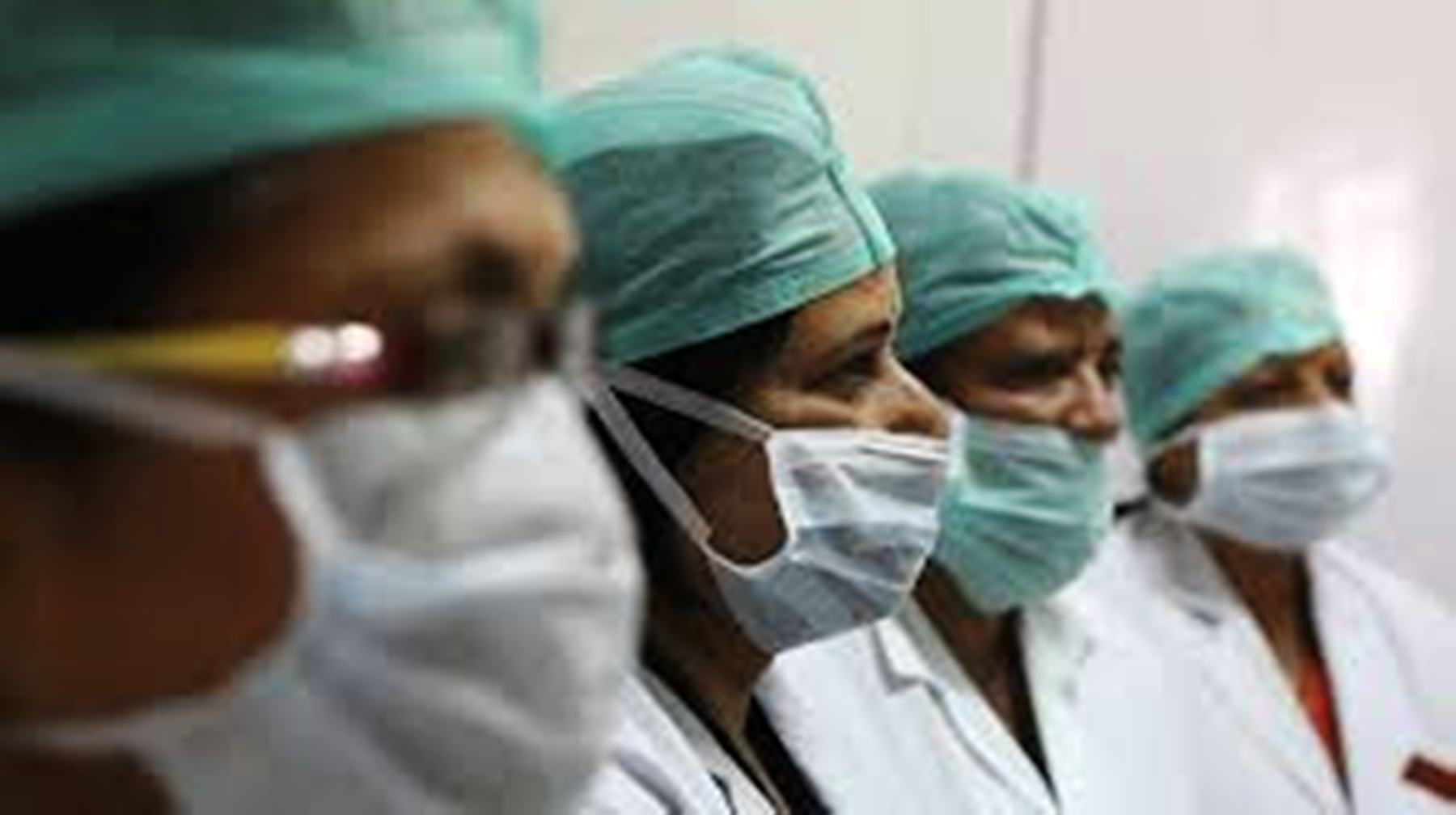 संकट की घड़ी में ड्यूटी न करने वाली फिरोजाबाद की दो महिला चिकित्सकों के विरुद्ध रिपोर्ट दर्ज