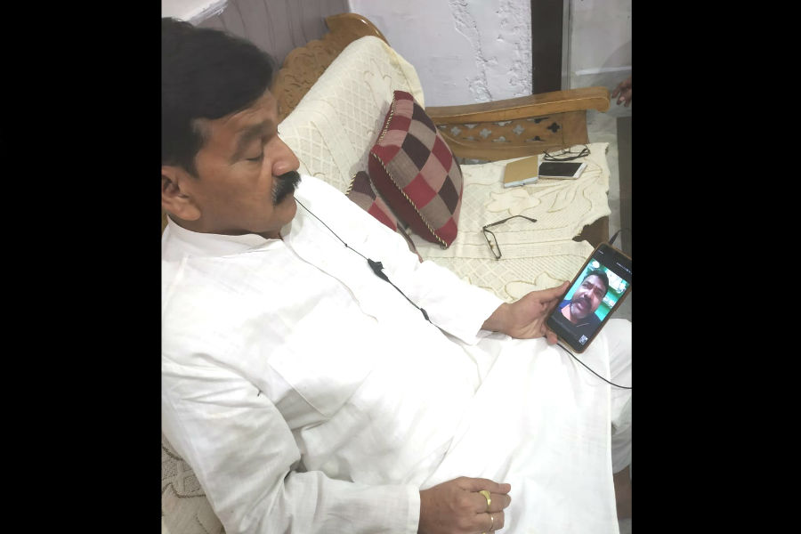 भाजपा जिलाध्यक्ष ने वीडियो संवाद में कही ऐसी बात कि कार्यकर्ता उछल पड़े