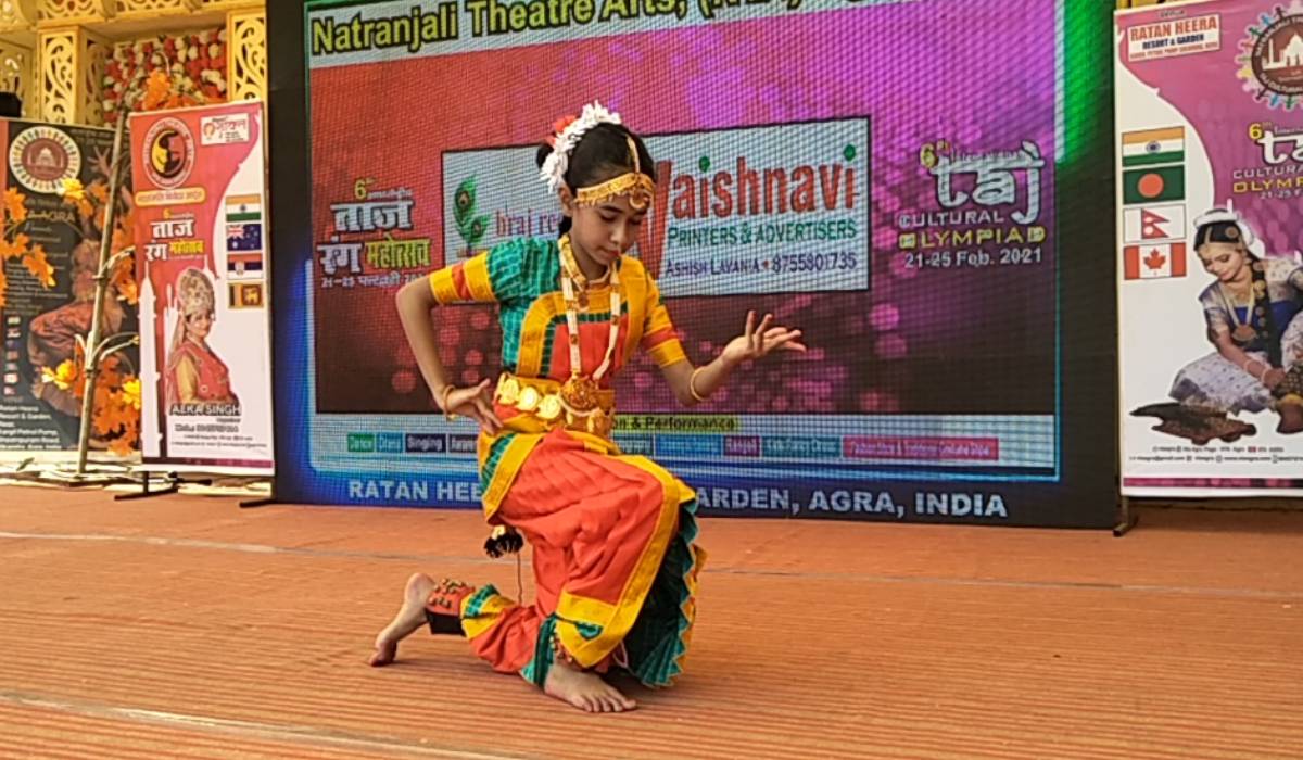 छठवें अतरराष्ट्रीय ताजरंग महोत्सव में आज ताजमहल के पार्श्व में रंगारंग कार्यक्रम, तीन बजे से काव्य फेस्टिवल