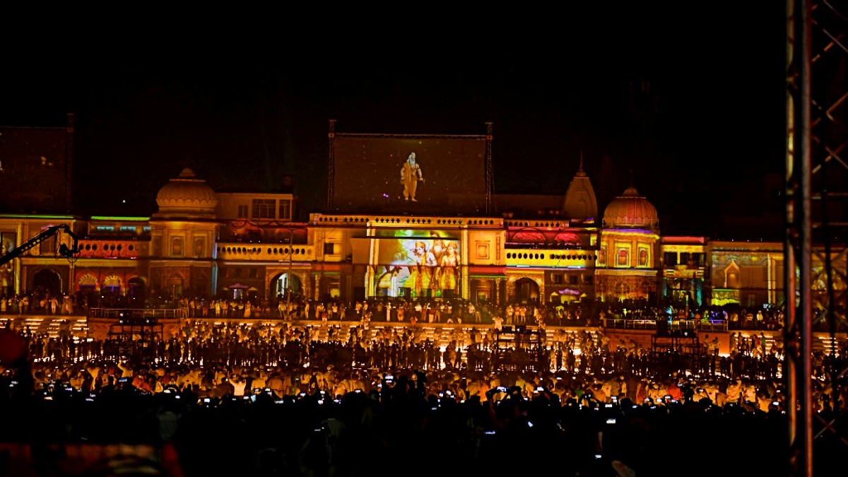 दीपावली पर अयोध्या में जगमग, तस्वीरें देखकर दिल खुश हो जाएगा