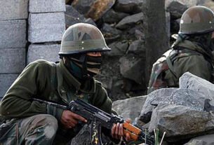 जम्मू-कश्मीर के शोपियां में मुठभेड़, मारे गए 2 आतंकवादी