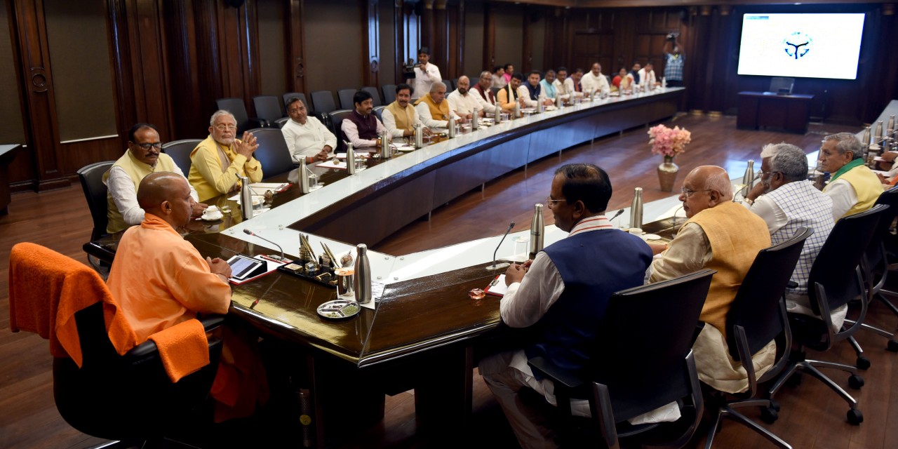 मुख्यमंत्री योगी आदित्यनाथ ने मंत्रियों संग पहली बैठक में जो कहा वह तपस्वी ही कह सकता है