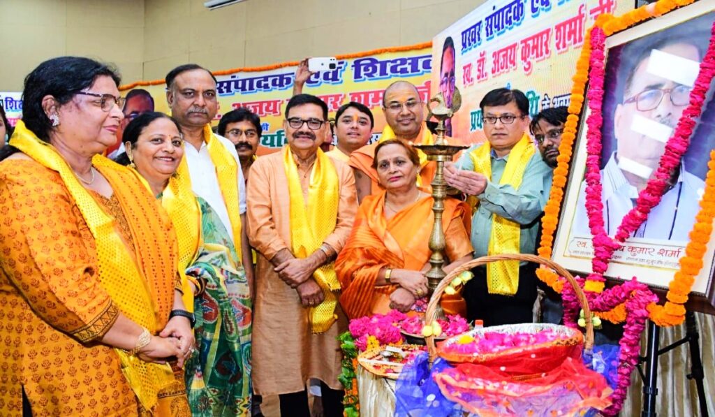 Shashi Shekhar hindustan