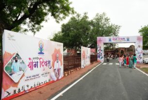 Yoga day 2022 फतेहपुर सीकरी किला में हजारों लोग करेंगे योग, तैयारियां युद्धस्तर पर