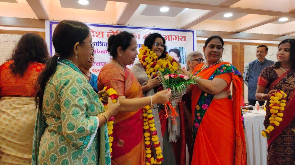 उत्तर प्रदेश लेखिका मंच ने प्रो. प्रतिमा अस्थाना साहित्य सम्मान-2022 जोधपुर की प्रगति गुप्ता को दिया