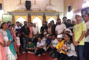 झूलेलाल चालिया महोत्सवः जय झूलेलाल सेवा संगठन ने आगरा में गौमाता के लिए किया छप्पन भोग