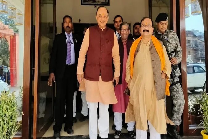रामलला के दरबार में सुब्रमण्यम स्वामी ने लगाई हाजिरी, बोले-लोकसभा चुनाव भाजपा जीतेगी, मुझे नहीं है कोई संदेह
