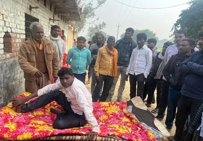 Viral Video: शराब के नशे में टल्ली अपनी ही बारात में जमकर नाचा दूल्हा, फेरे तक नहीं आया होश और फिर जो हुआ…