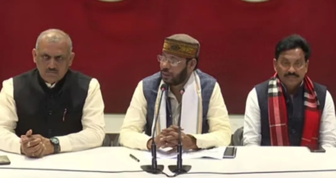 राज्यसभा चुनाव में सपा को बड़ा झटका: कई विधायक हुए बागी, मनोज पांडे ने मुख्य सचेतक पद से दिया इस्तीफा