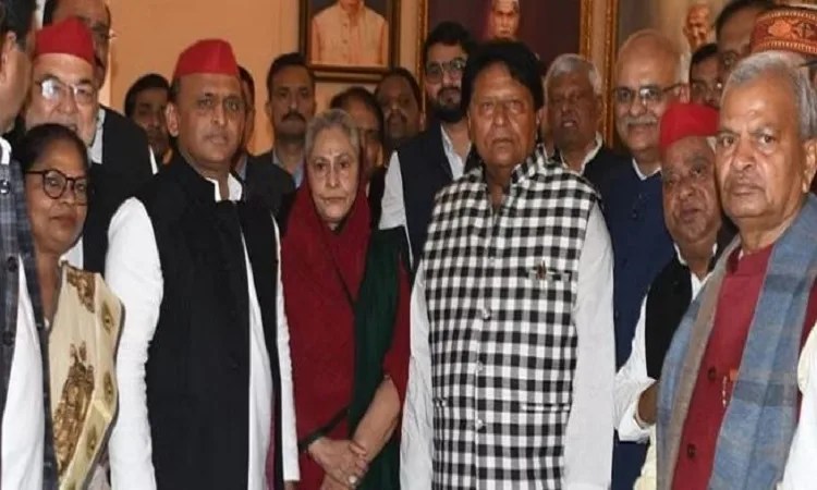 Rajya Sabha Elections: सपा ने राज्यसभा के लिए जया बच्चन समेत इनको बनाया प्रत्याशी, अखिलेश-शिवपाल की मौजूदगी में दाखिल किया नामांकन