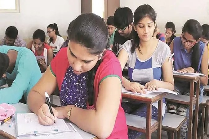 JEE Main Exam 2024 : एनटीए ने जारी की परीक्षा केंद्रों सूची, देश में 300 और विदेश में 25 परीक्षा केंद्र बने