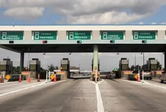 UP Toll Tax : यूपी के चारों एक्सप्रेस वे पर नहीं बढ़ेगा टोल टैक्स, नई रेट लिस्ट जारी