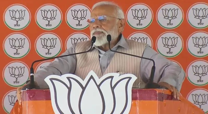 उन दो लड़कों की फिल्म एक बार फिर रिलीज हुई है…अखिलेश यादव और राहुल गांधी पर पीएम मोदी ने सहारनपुर में साधा निशाना