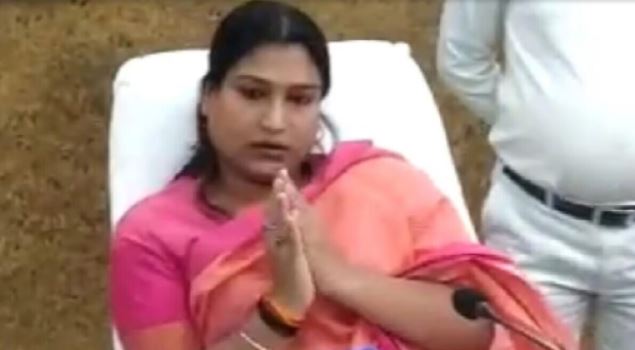 UP News: भाजपा के अंदर बढ़ी खींचतान, दर्जा प्राप्त राज्यमंत्री सोनम किन्नर ने अपने पद से दिया इस्तीफा