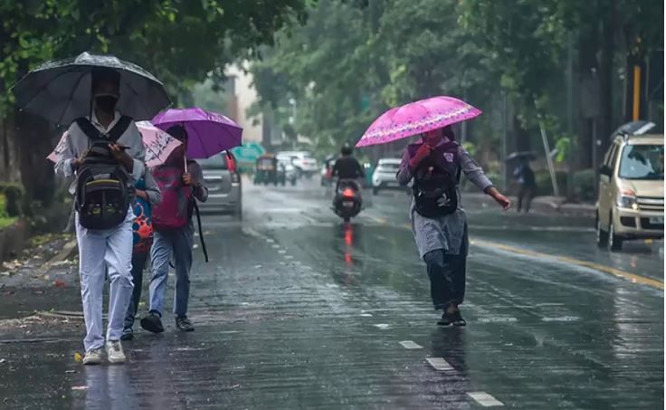 UP Weather : यूपी में मौसम ने लिया यू-टर्न, इन जिलों में भारी बारिश का अलर्ट जारी