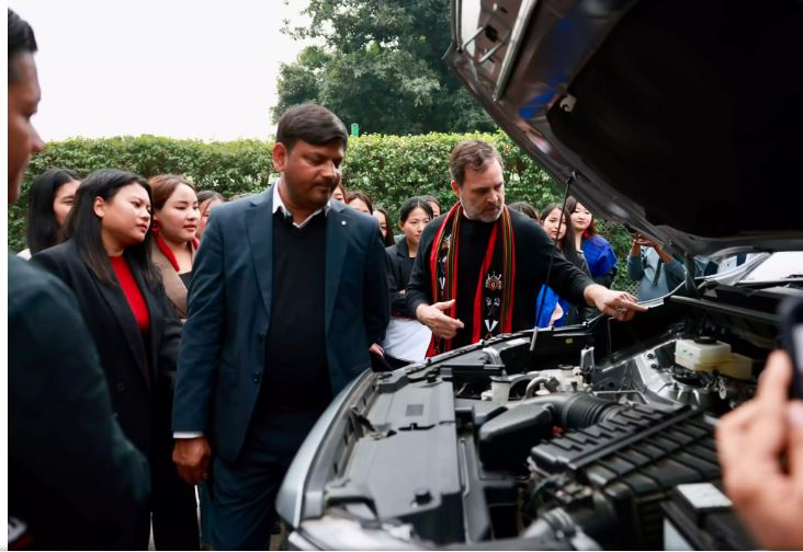 राहुल गांधी नगालैंड के छात्रों से मिले, तकनीकी क्रांति से प्रेरित भारत के भविष्य पर चर्चा की,बोले-युवा पीढ़ी को कौशल और ज्ञान से लैस करना जरूरी