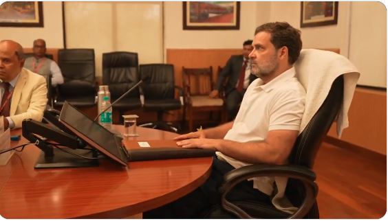 Video : राहुल गांधी, बोले- क्या करोड़ों भारतीयों की यात्रा की रीढ़ हमारी रेलवे वाकई 21वीं सदी के लिए तैयार है?