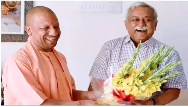 सीएम योगी के सलाहकार बने रहेंगे अवनीश अवस्थी, पूर्व IAS ऑफिसर को फिर मिला विस्तार का तोहफा