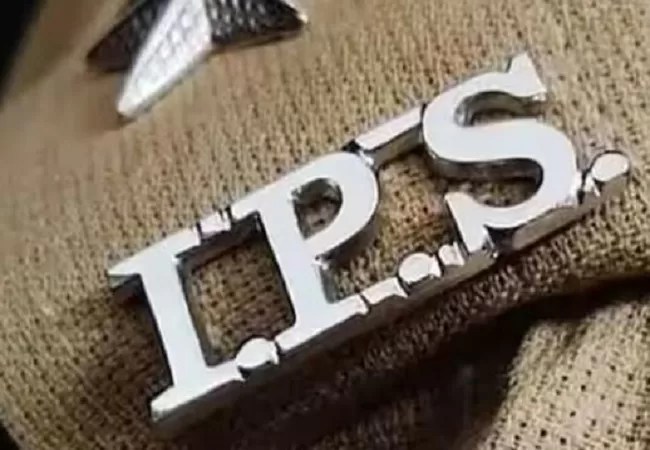 IPS officers transferred: उत्तर प्रदेश में IPS अधिकारियों के तबादले, एडीजी अशोक कुमार सिंह को हटाया गया